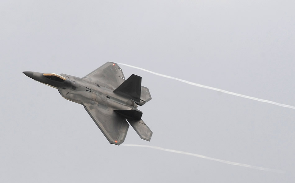 F22 Raptor Returns to Flight